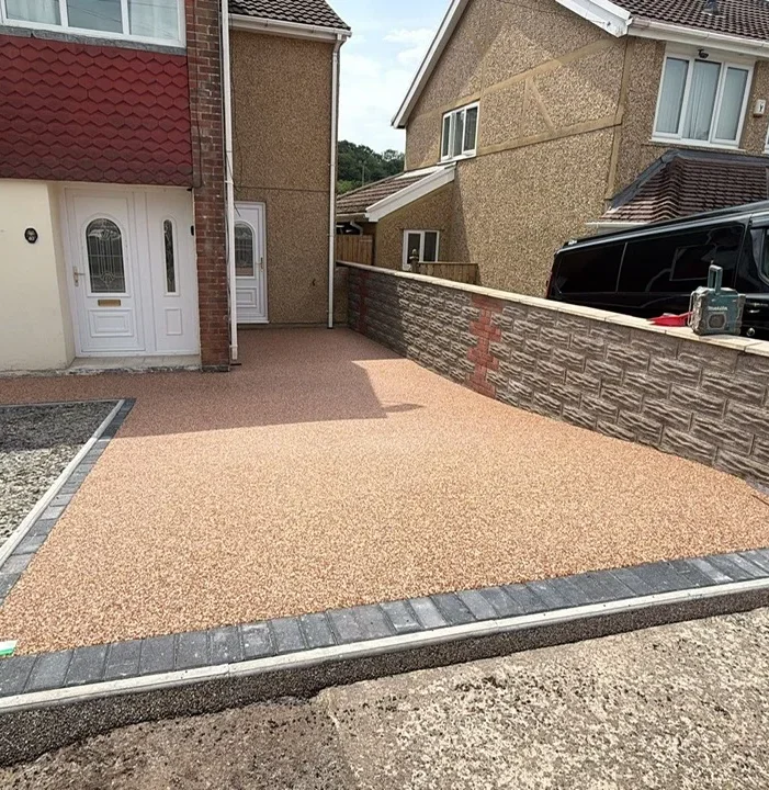 Tonyrefail semi detached driveway 