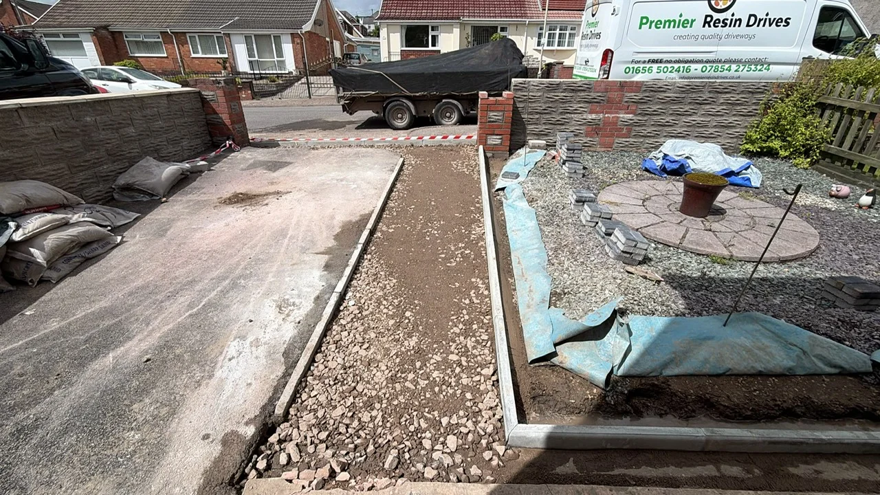 Tonyrefail semi detached driveway